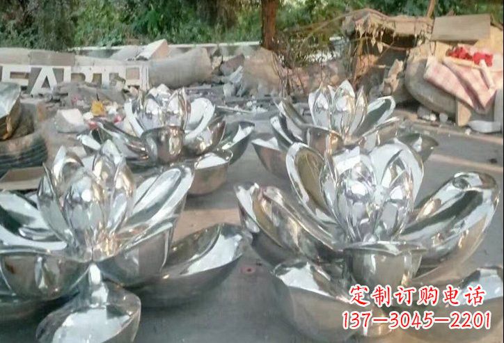 开封不锈钢莲花雕塑一件象征着美丽与自由的作品