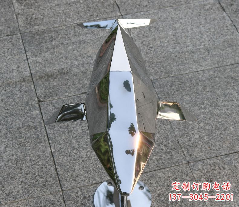 开封海豚雕塑令不锈钢广场更加灿烂