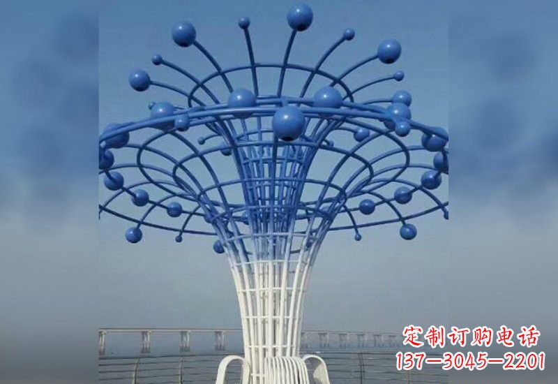 开封不锈钢广场上的喷泉雕塑