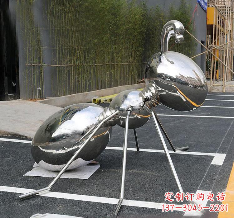 开封不锈钢蚂蚁雕塑——象征力量与智慧