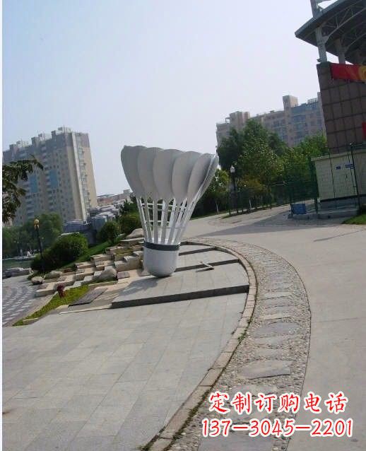 开封羽毛球雕塑一座展现精神风貌的艺术精品