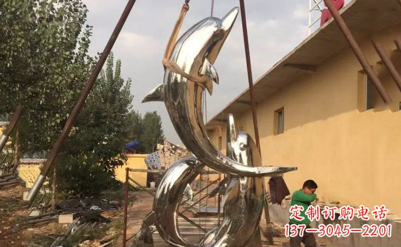 开封不锈钢海豚雕塑美丽而又神秘