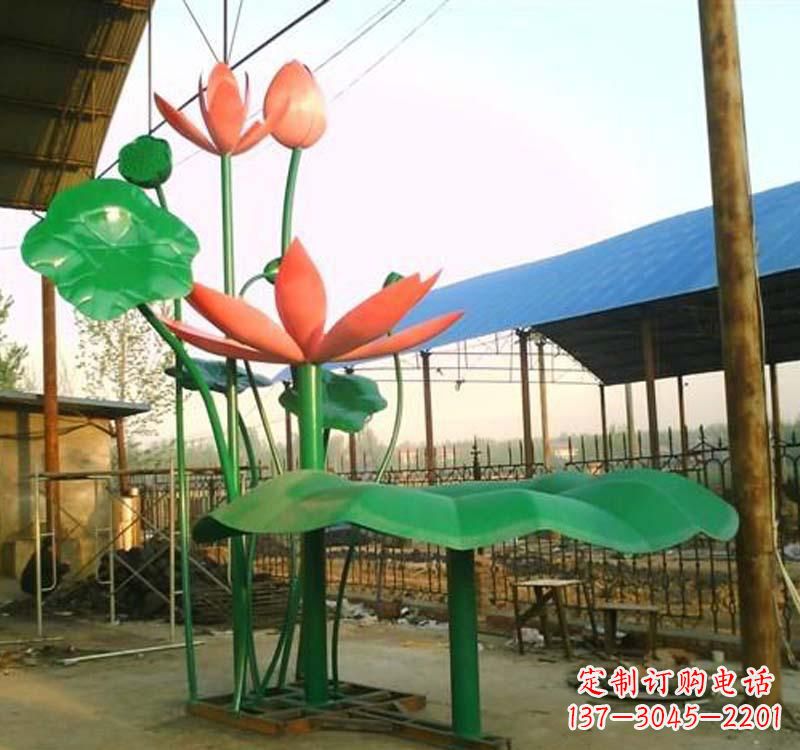 开封不锈钢荷花雕塑汲取自然之美