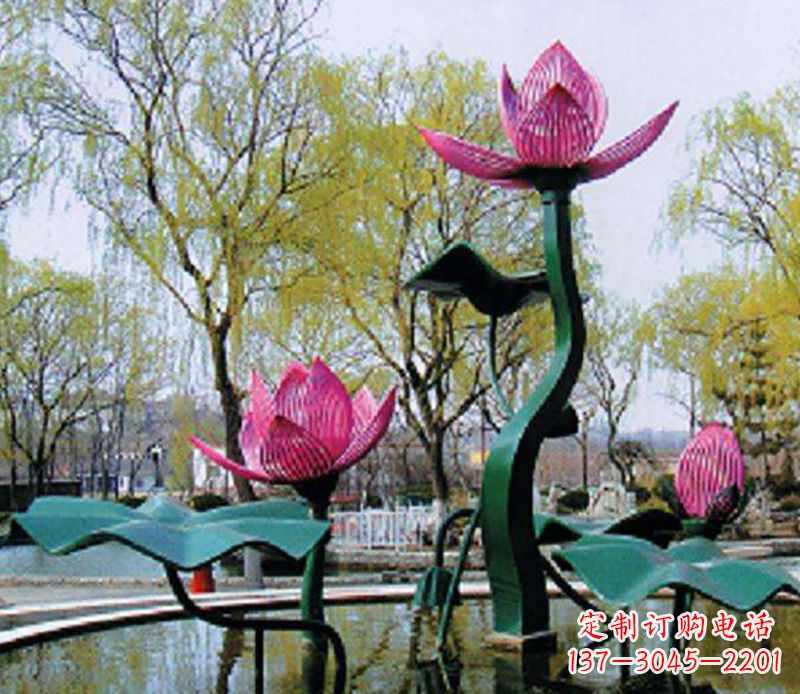 开封不锈钢荷花景观雕塑