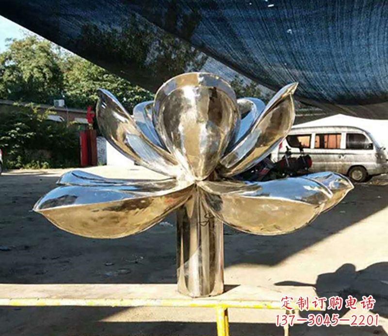开封不锈钢荷花雕塑——彰显小区景观之美