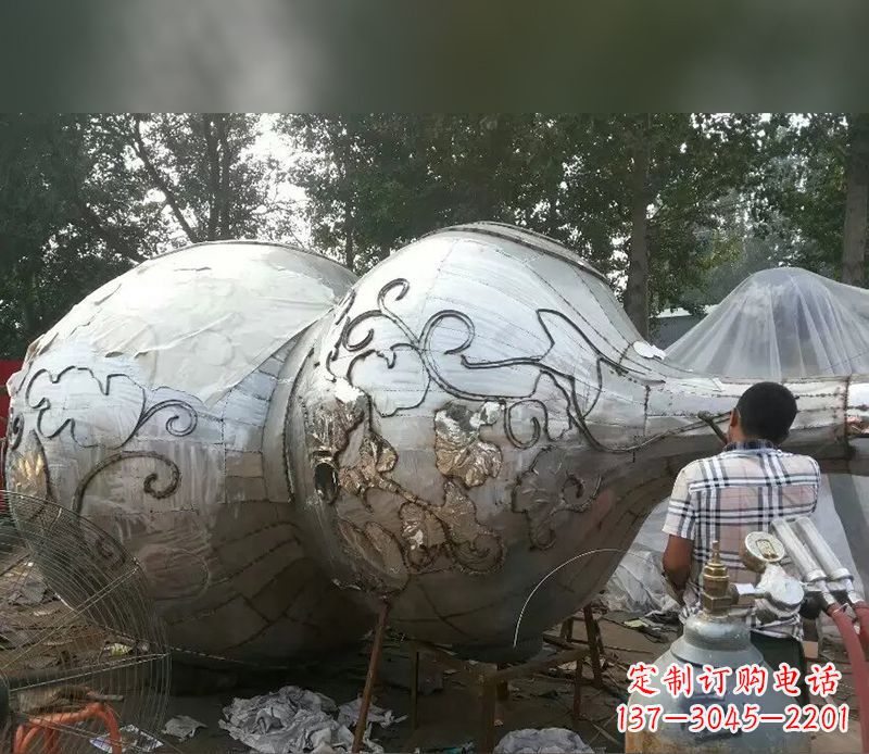 开封不锈钢葫芦雕塑