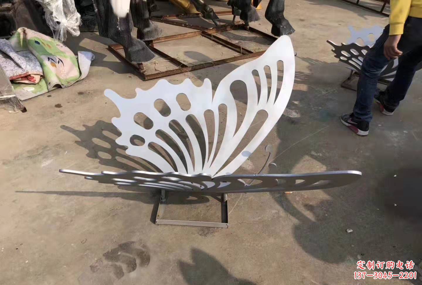 开封不锈钢蝴蝶雕塑装点园林公园的精美艺术品