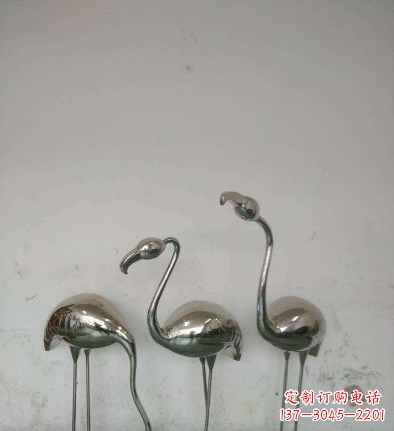 开封不锈钢火烈鸟雕塑把自然之美带入公园