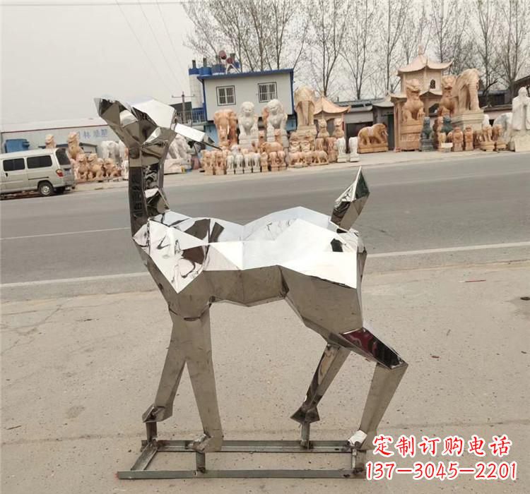 开封不锈钢几何小鹿雕塑