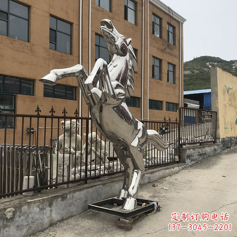 开封不锈钢马雕塑精美绝伦