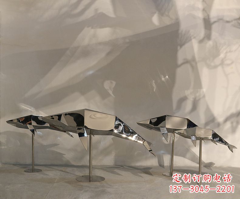 开封不锈钢镜面抽象几何海豚雕塑