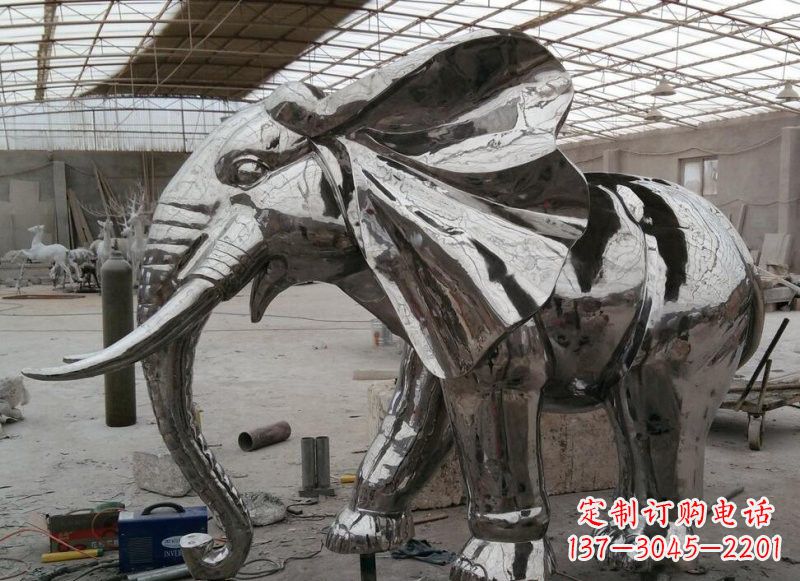 开封不锈钢镜面大象雕塑