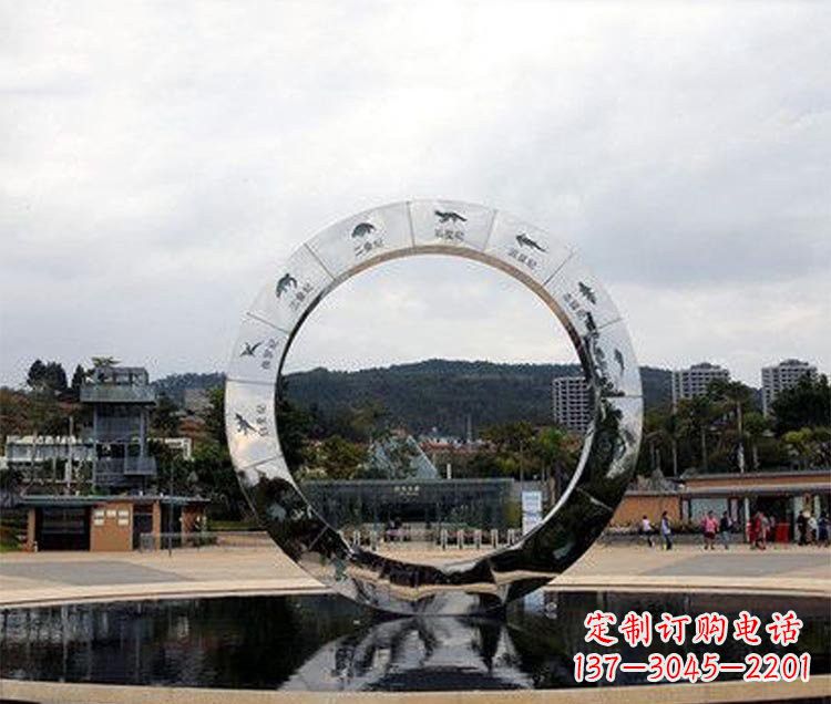 开封不锈钢恐龙浮雕圆环雕塑