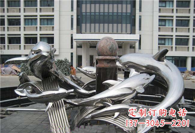 开封海豚雕塑融合浪漫和优雅