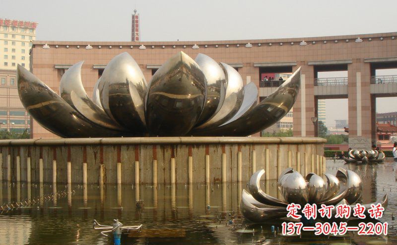 开封不锈钢莲花雕塑一种精美的艺术品