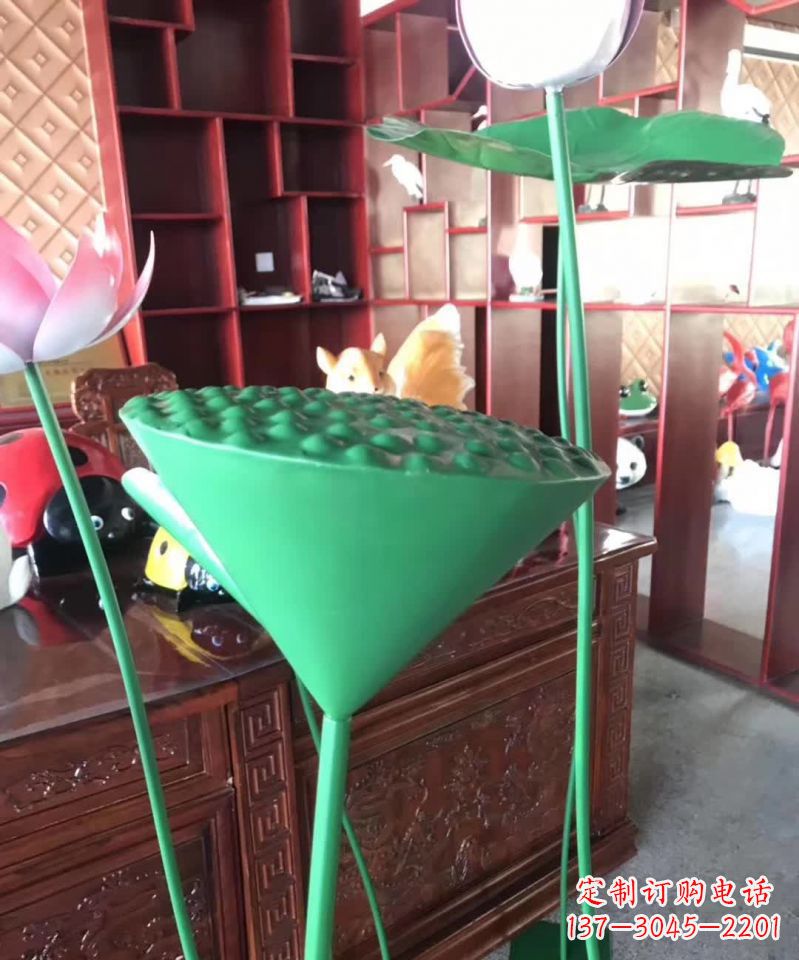 开封不锈钢莲藕雕塑引领现代景观艺术