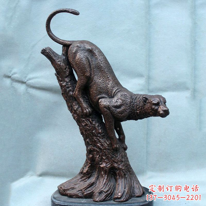 开封不锈钢猎豹雕塑经典之美
