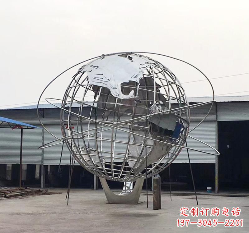 开封不锈钢制作的镂空地球雕塑