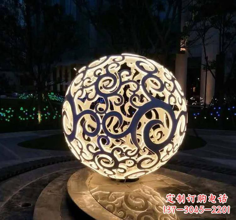 开封不锈钢镂空球喷泉雕塑艺术性的水景装饰
