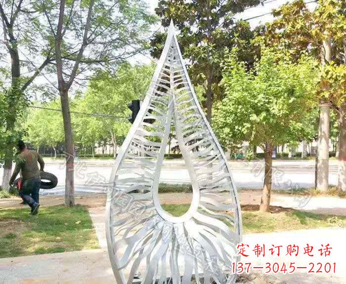 开封不锈钢镂空造型水滴雕塑