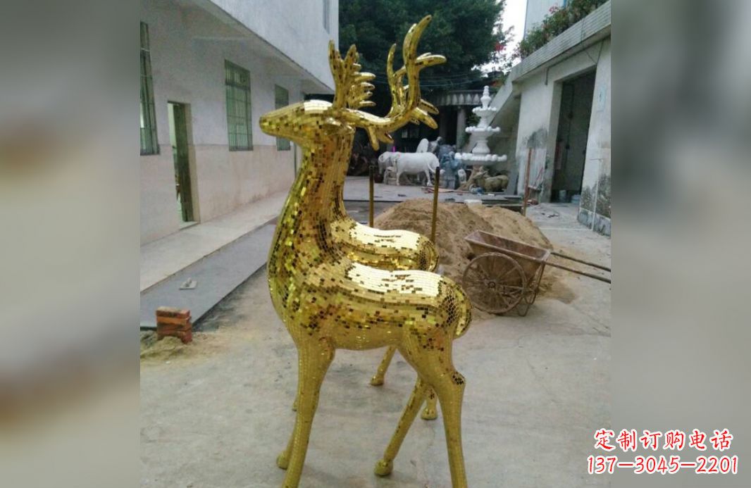 开封不锈钢鹿公园的动物雕塑