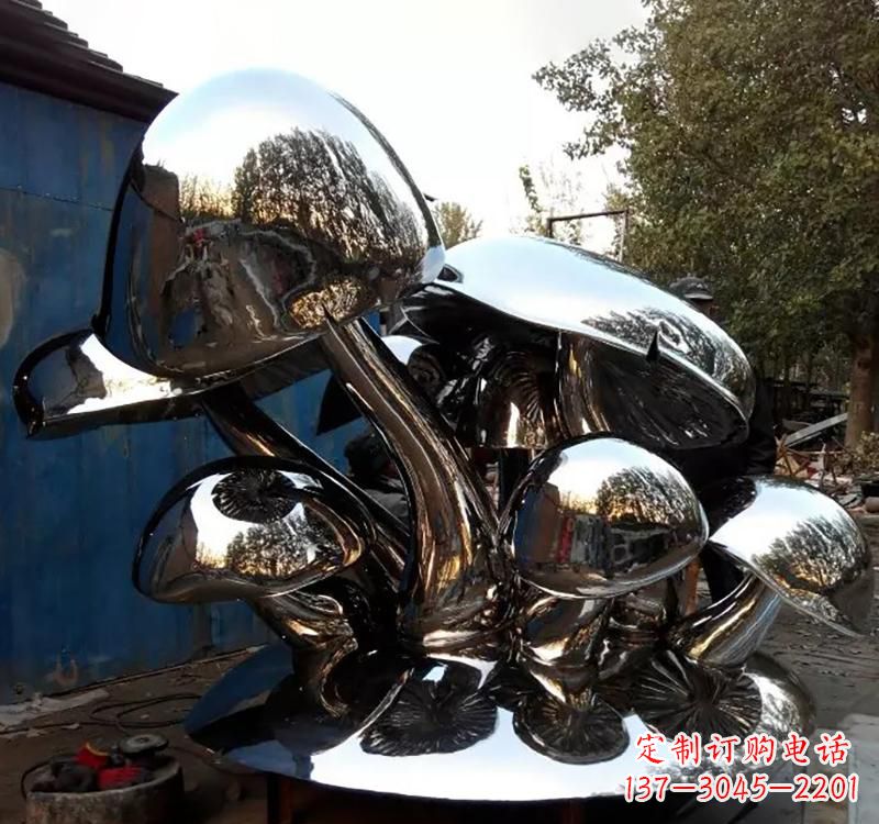 开封不锈钢蘑菇雕塑给空间增添活力