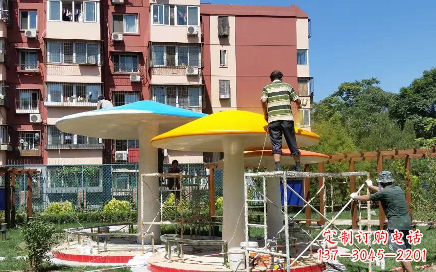 开封不锈钢蘑菇凉亭——精美雕塑点缀绿意