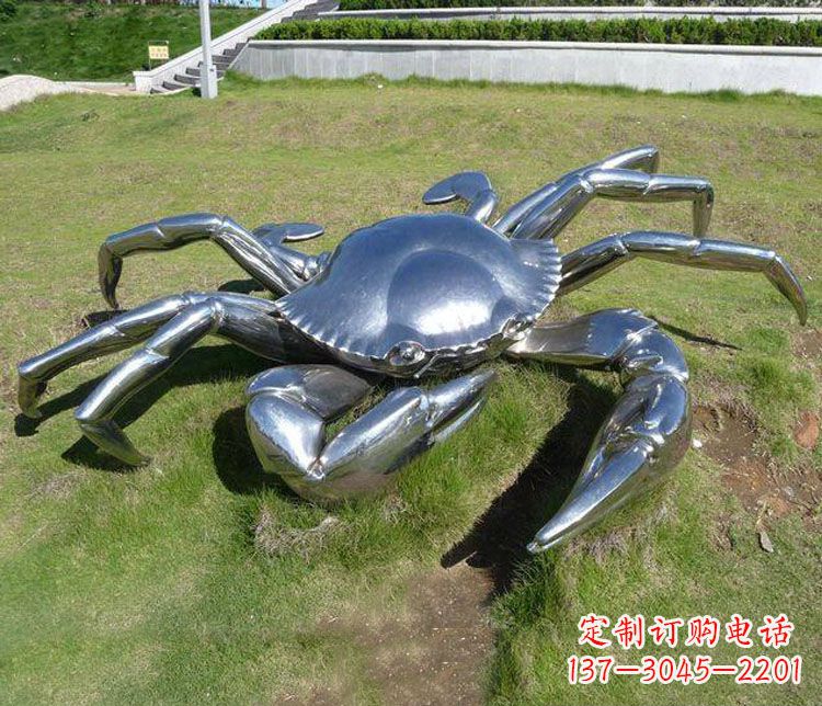 开封不锈钢螃蟹雕塑——给景观增添灵动之美