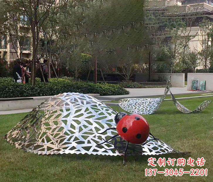 开封不锈钢瓢虫造型雕塑