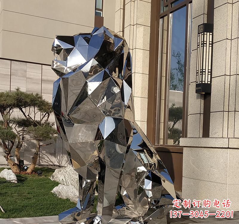 开封不锈钢狮子雕塑精美而又富有艺术感