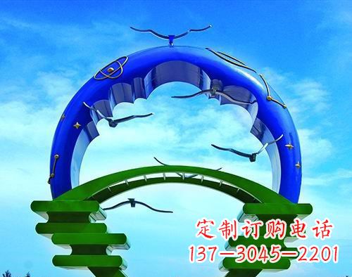 开封海洋书籍雕塑——记忆中的校园美景