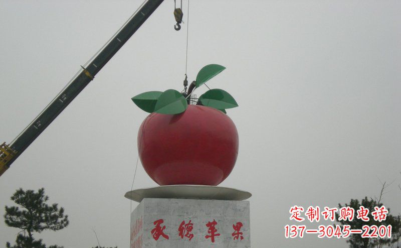开封不锈钢苹果雕塑艺术与美学的完美结合