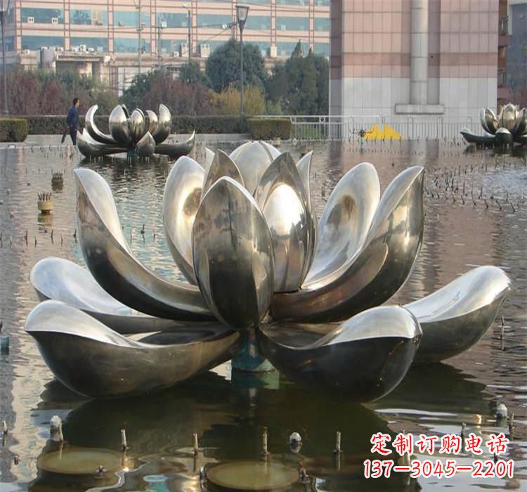 开封不锈钢水景荷花雕塑质朴之美