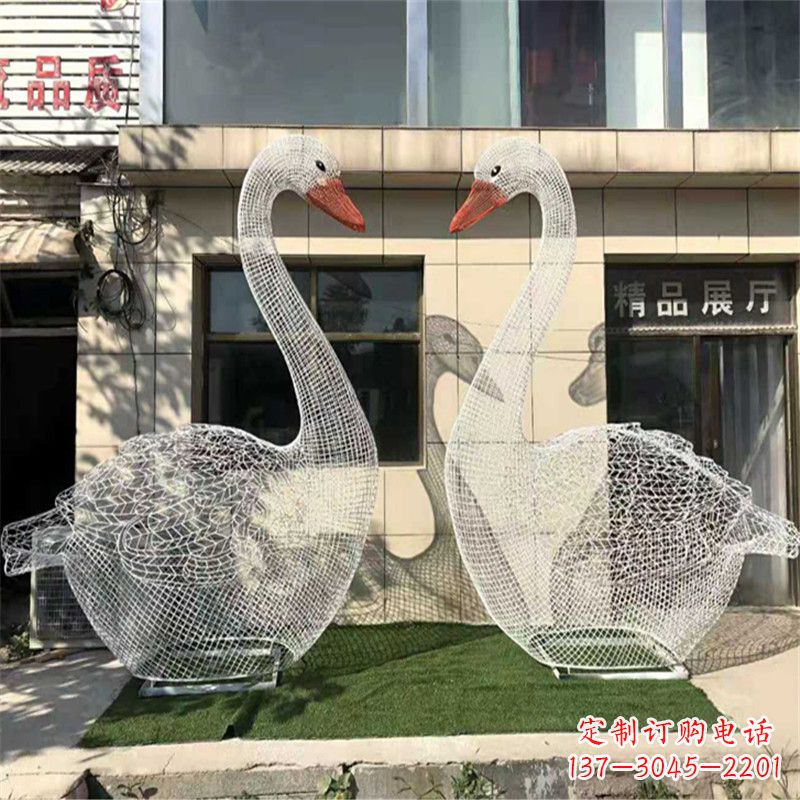 开封不锈钢缩翅网格天鹅一对经典雕塑的传奇之美