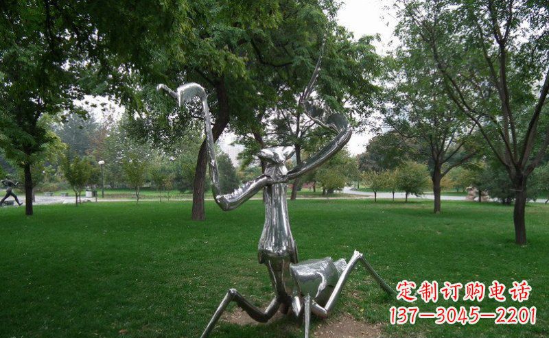 开封不锈钢螳螂古朴雅致的雕塑