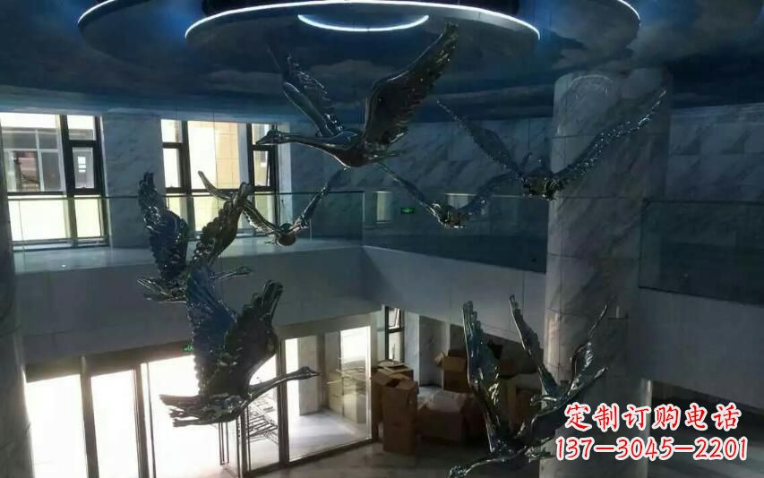 开封不锈钢天鹅室内景观雕塑