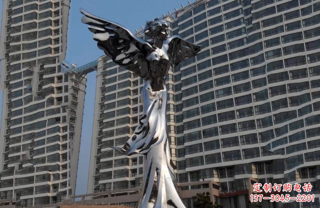 开封不锈钢天使灿烂的城市景观