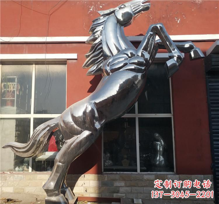 开封不锈钢跳跃马雕塑