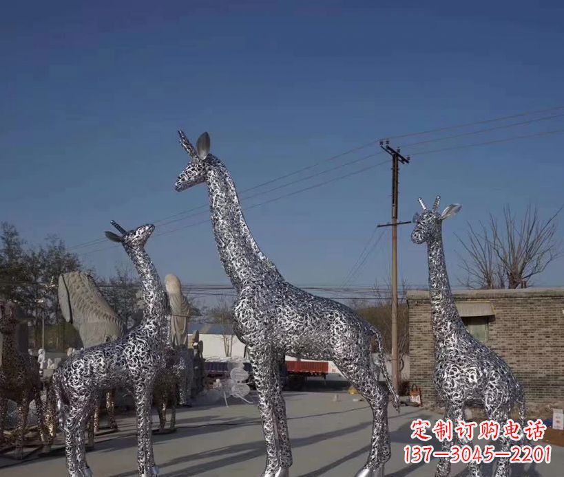 开封不锈钢铁艺镂空长颈鹿