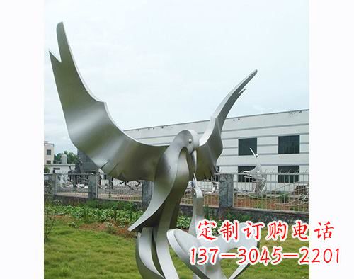 开封面世的不锈钢动物雕塑