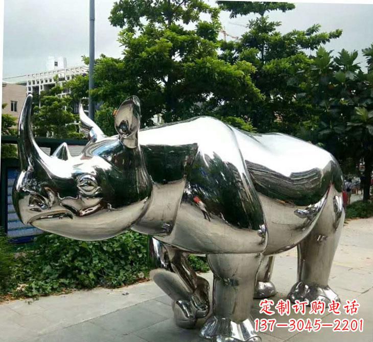 开封不锈钢犀牛雕塑传承自然之美