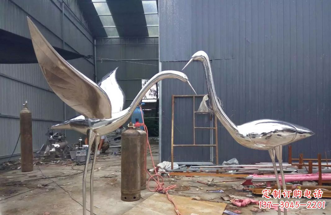开封不锈钢仙鹤动物雕塑
