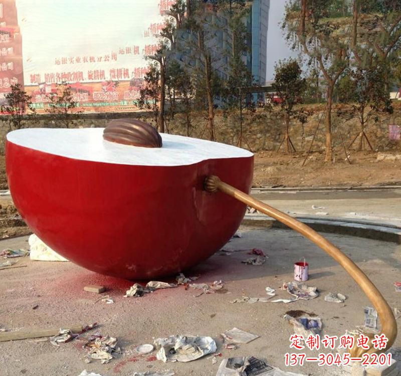 开封不锈钢苹果雕塑美丽与现代的融合