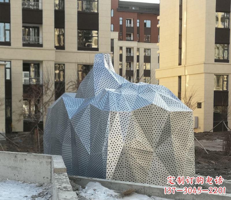 开封不锈钢小区假山雕塑