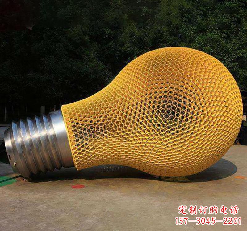 开封不锈钢灯泡雕塑点亮小区景观