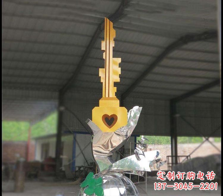 开封不锈钢校园手托钥匙雕塑