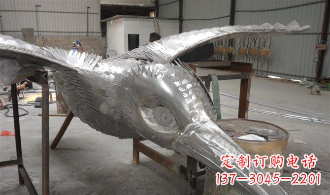开封不锈钢雄鹰展翅——自由之翼的象征