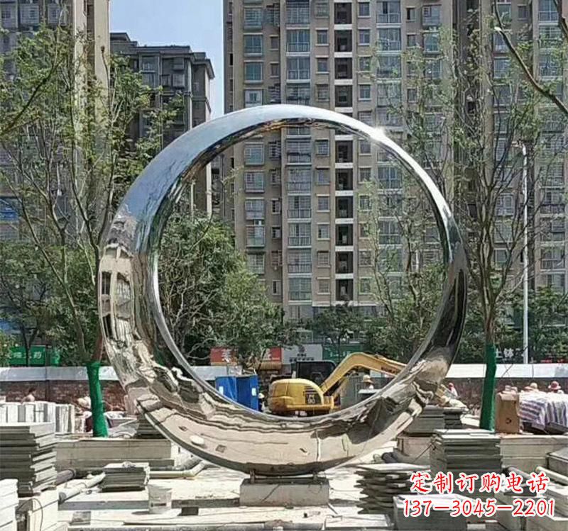 开封不锈钢艺术圆环雕塑——艺术的精粹