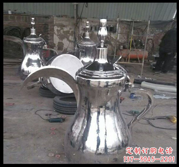 开封不锈钢园林抽象酒壶雕塑