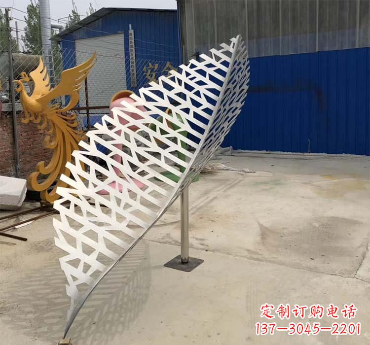 开封不锈钢园林树叶雕塑